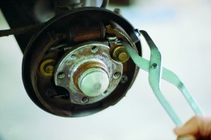 Szczypce do sprężyn hamulców bębnowych 325 Unior (601554) 431/2 Wyprzedaż